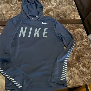 Dry fit slim hooded sweat shirt.